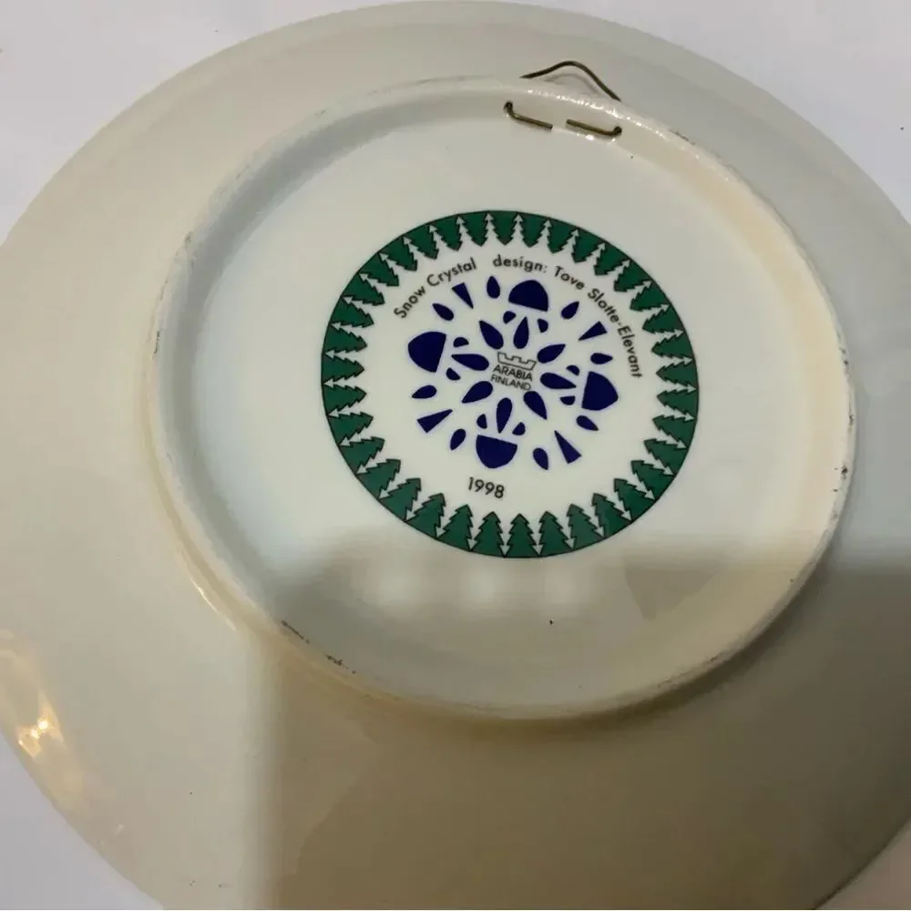 Arabia Finland Wall Plate Christmas plate 1998 porcelain 9”